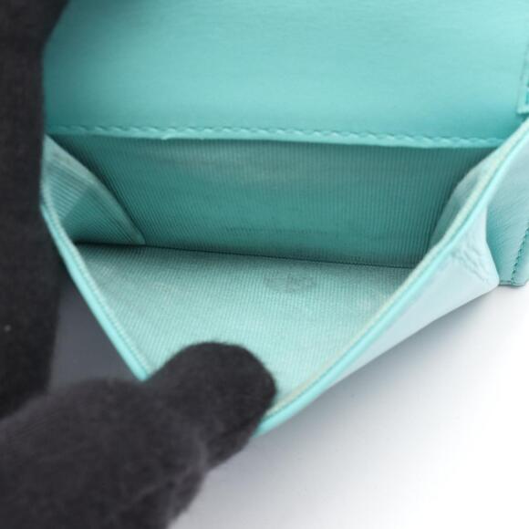 CHANEL Green Leather Wallet - Picture 6 of 7